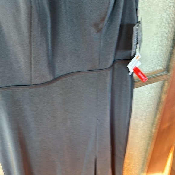 Mac Duggal Sleeveless Rhinestone Collar Column Gown size 12 new sold out size! - Picture 10 of 13